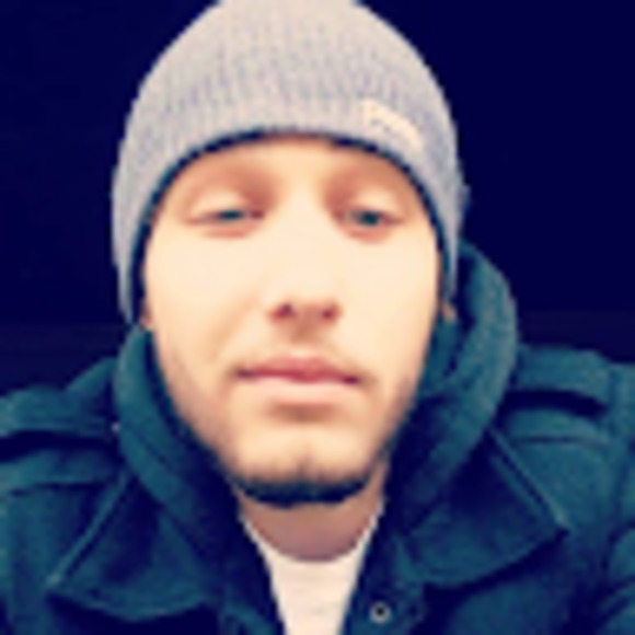 Meet your Posher, Cody - Picture 1 of 1